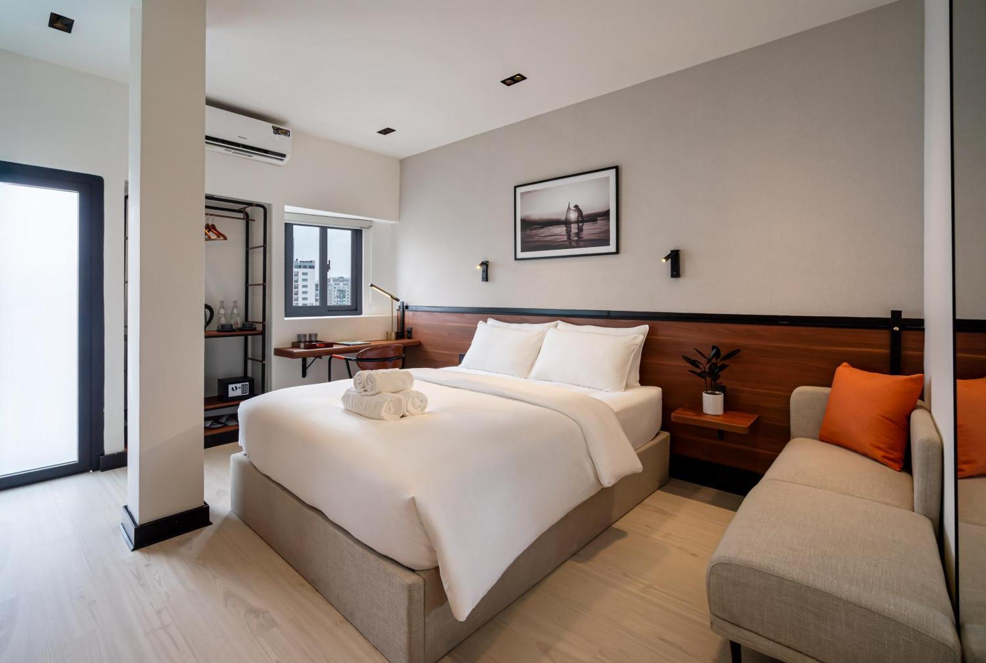 Khách sạn Metrolux Contemporary TP. Hồ Chí Minh