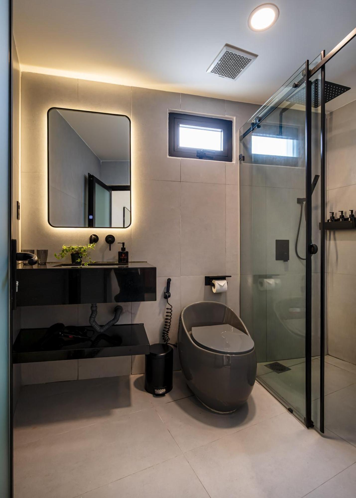 Khách sạn Metrolux Contemporary 4*