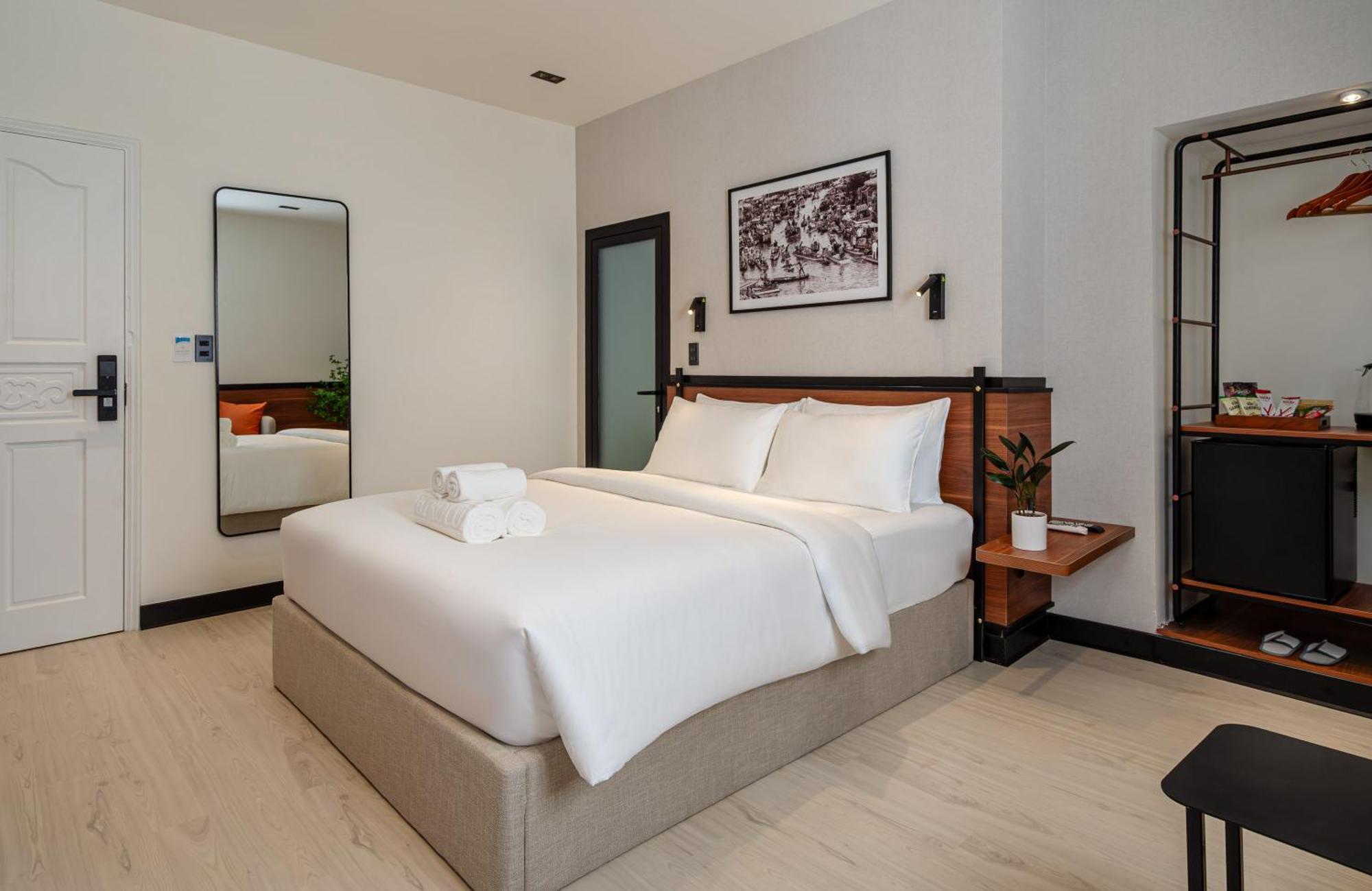 Khách sạn Metrolux Contemporary
