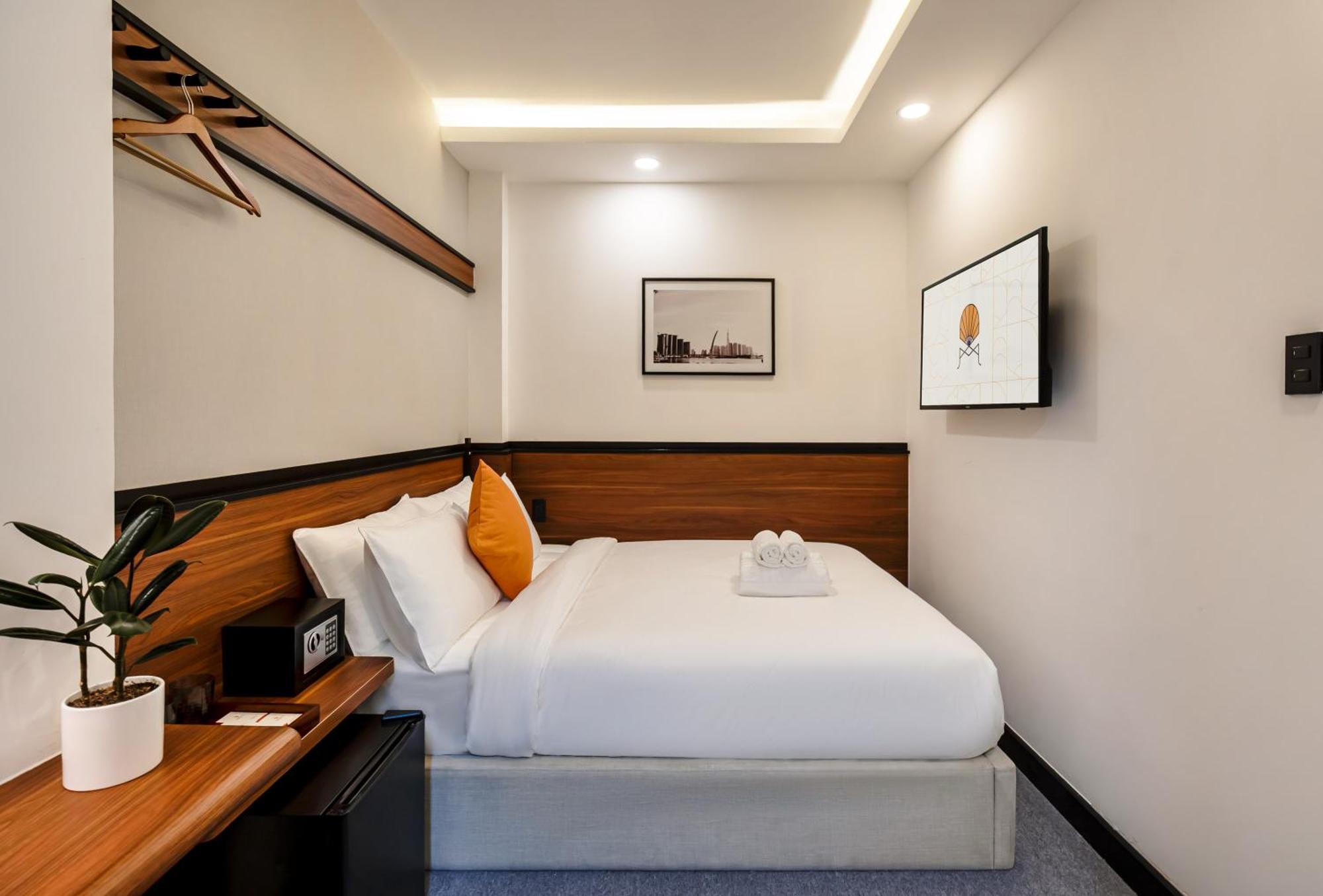 Metrolux Contemporary TP. Hồ Chí Minh