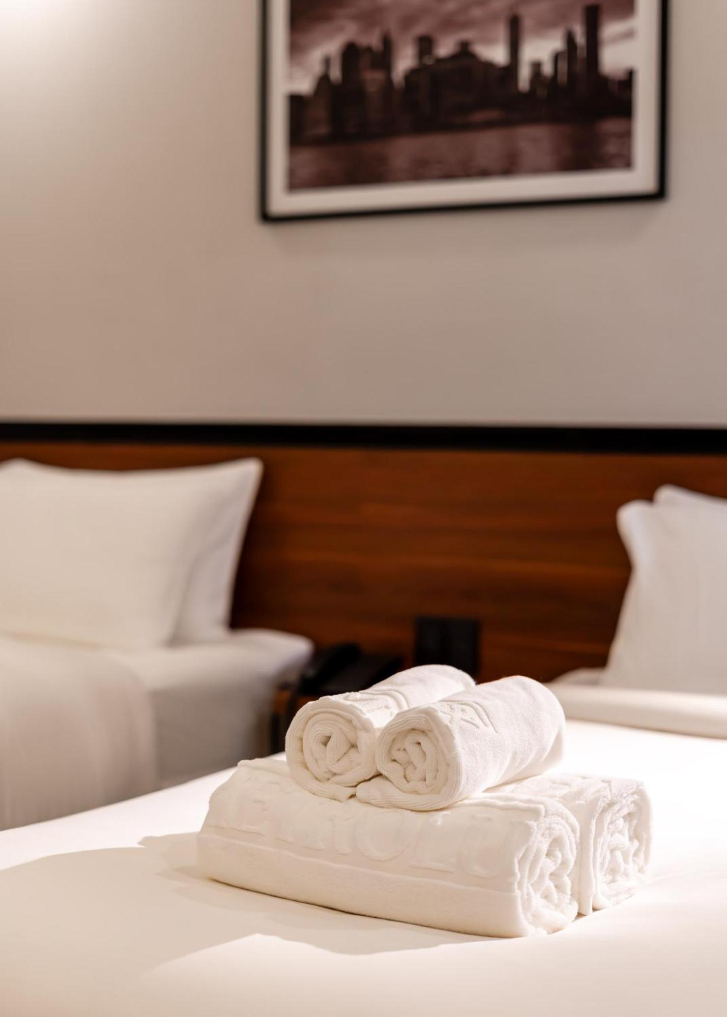 Metrolux Contemporary 4* TP. Hồ Chí Minh