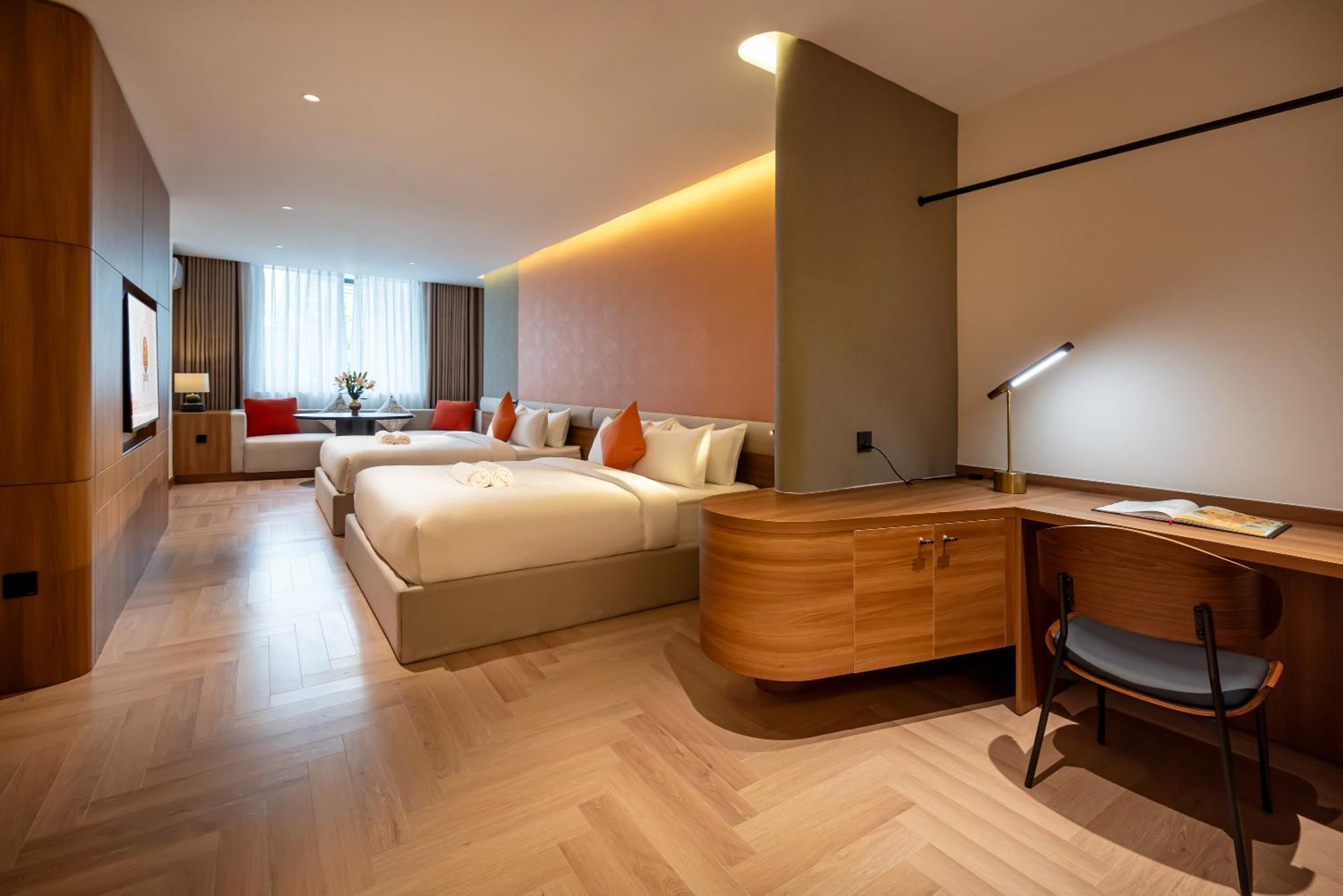Khách sạn Metrolux Contemporary 4*