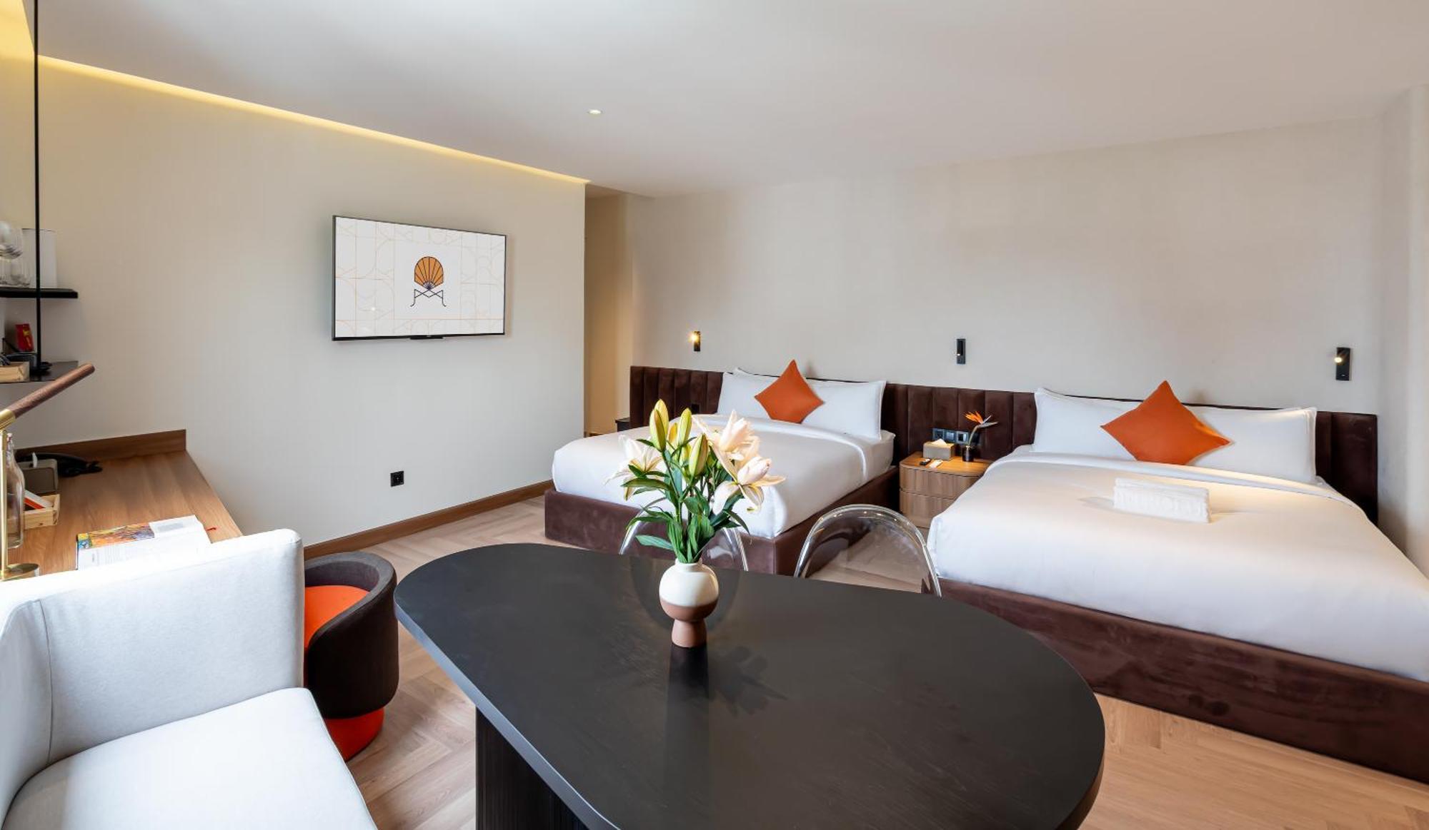 Khách sạn Metrolux Contemporary TP. Hồ Chí Minh